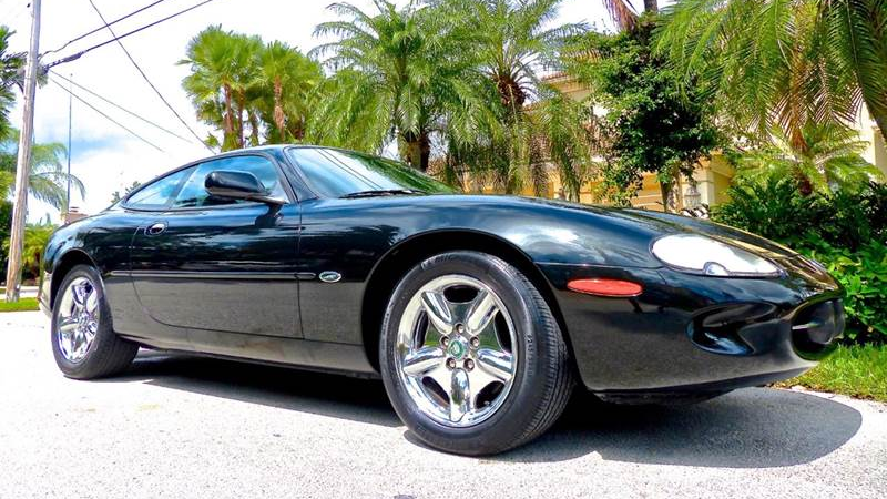 Illustration for article titled Ten Of The Most Beautiful Cars You Can Buy On eBay For Less Than $10,000